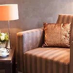 Val-vignes Colmar Haut-koenigsbourg, The Originals Relais Hotel 4*