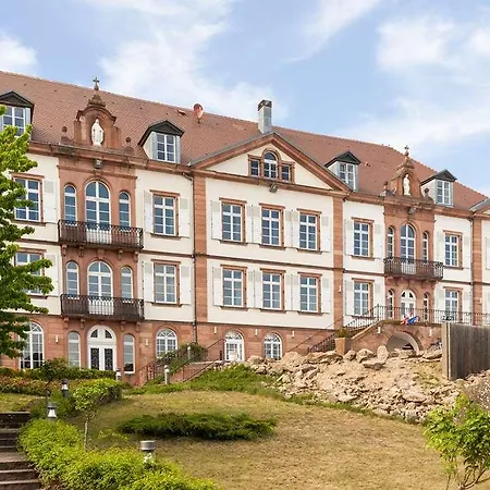 Otel Val-vignes Colmar Haut-koenigsbourg, The Originals Relais Saint-Hippolyte (Haut-Rhin)
