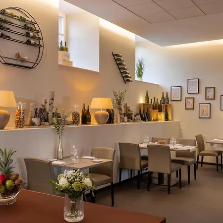 Val-vignes Colmar Haut-koenigsbourg, The Originals Relais מלון 4*