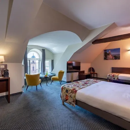 Val-vignes Colmar Haut-koenigsbourg, The Originals Relais فندق سانت هيبوليت