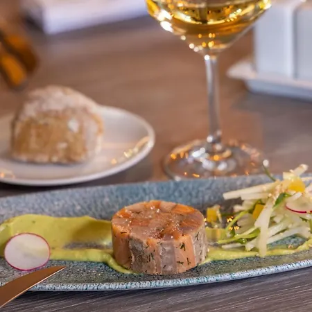 Val-vignes Colmar Haut-koenigsbourg, The Originals Relais Otel 4*