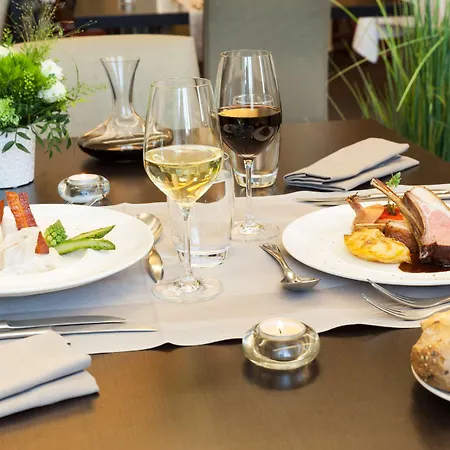Hotel Val-vignes Colmar Haut-koenigsbourg, The Originals Relais 4*
