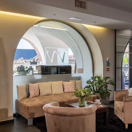 Val-vignes Colmar Haut-koenigsbourg, The Originals Relais 4* Saint-Hippolyte (Haut-Rhin)