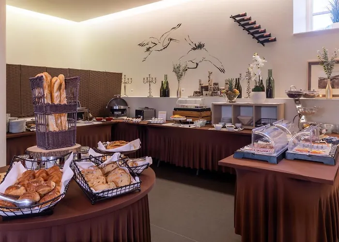 Val-vignes Colmar Haut-koenigsbourg, The Originals Relais 4* Saint-Hippolyte (Haut-Rhin)