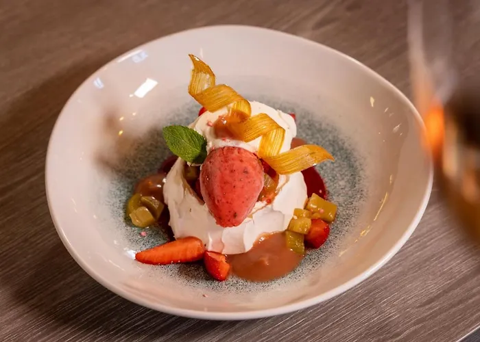 Hotel Val-vignes Colmar Haut-koenigsbourg, The Originals Relais Saint-Hippolyte (Haut-Rhin)